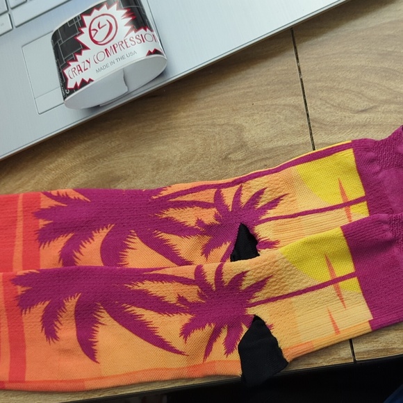 Crazy Compression - Picture 2 of 3